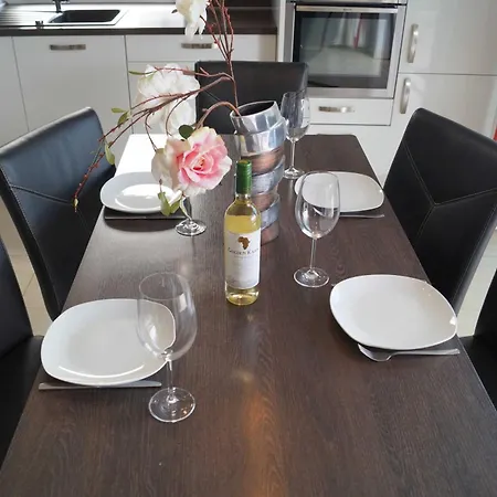 Waterfront Am * 高恩莱宾