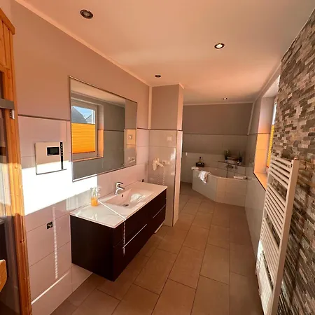 Waterfront Am 别墅 高恩莱宾